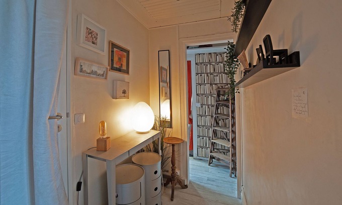 Auteuil Apartment | Cosy Flat in West With View on Eiffel Tower