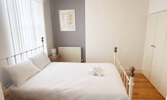 Sefton Park Apartment | Cosy Flat Near City Centre & Princess Park