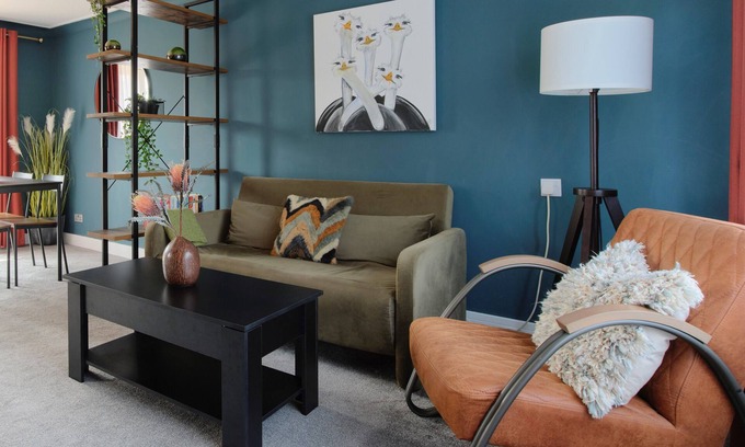 East Malling and Larkfield House | Cosy home in the Kent countryside. Pet-friendly.