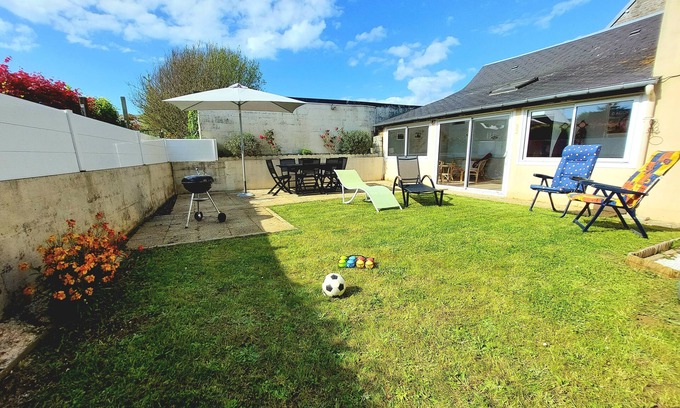 Tourville-sur-Sienne House | Cosy house & private garden Beaches 5 min away
