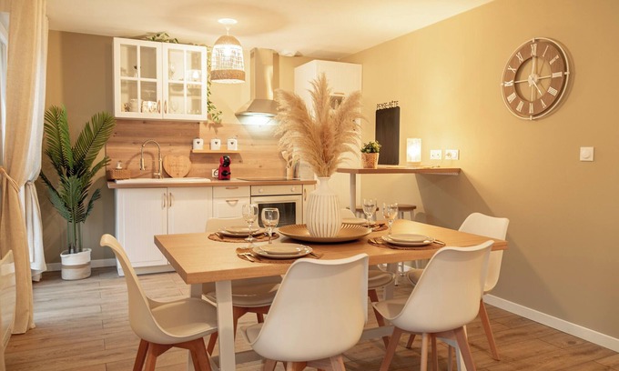 Pont-de-L'Arche House | COSY HOUSE ON THE BANKS OF THE EURE