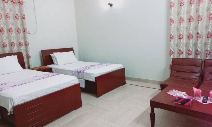 Karachi Hotel | Cosy Inn Guest House : Deluxe Double Roomn