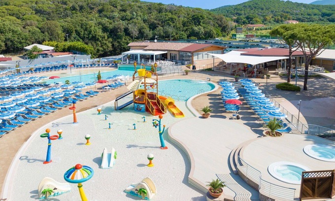 Le Rocchette House | Cosy apartment in villa for 5 people with pool, hot tub, WIFI, A/C, TV and patio