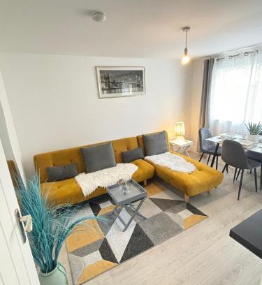 Northfield Apartment | Cosy Modern Flat with garden