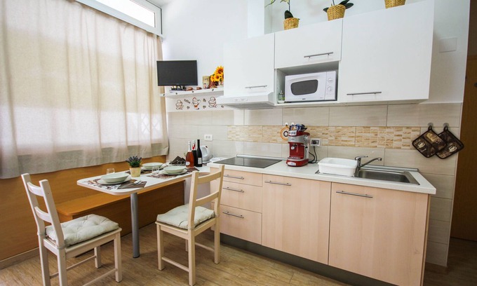 Portoroz Apartment | Cosy new apartment in cappuccino colors, located in the heart of Portorož