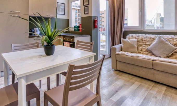 Paceville Apartment | Cosy Paceville Apt with sofabed and Balcony!