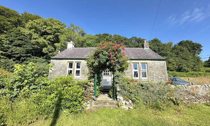 Tarbert Cottage | Cosy, Secluded Detached Stone Cottage, Loch Views