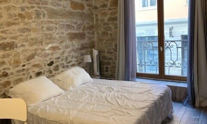 5th Arrondissement Apartment | Cosy Studio Georges for 2 people in Vieux Lyon