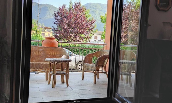 Villa Latina Apartment | Cosy & Tranquil Apartment- sleeps 4-WIFI