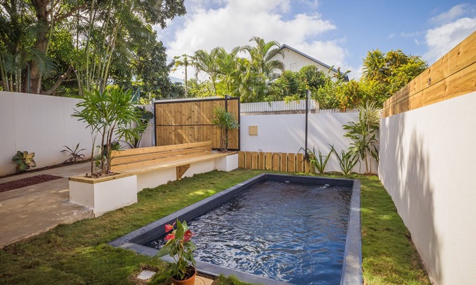 Plateau Goyave Villa | Cosy villa with heated pool
