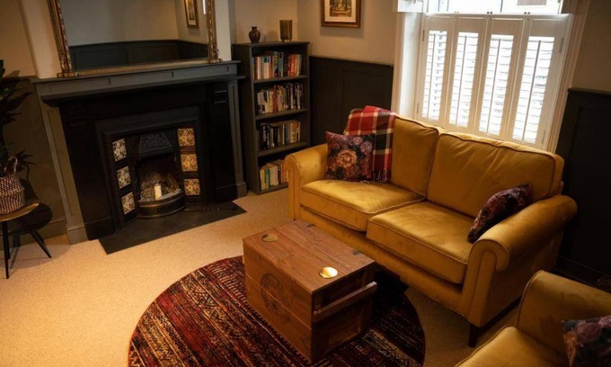 Clitheroe House | Cosy Village House