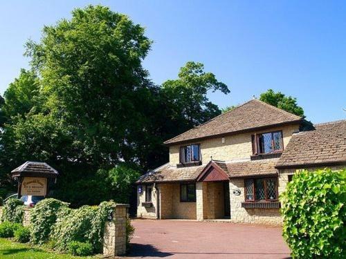 Oxford House | Cotswold House