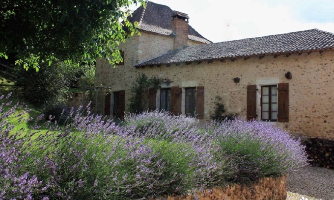 Salon House | Cottage 4/6 p, heated pool, infrared sauna, large private garden