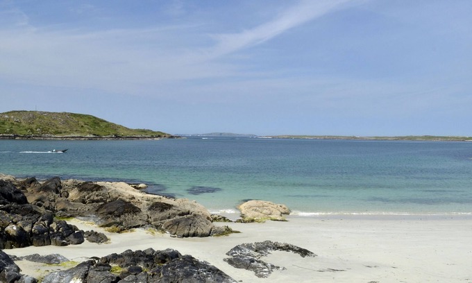 Clifden Cottage | Cottage 439 - Clifden - sleeps 8 guests in 4 bedrooms