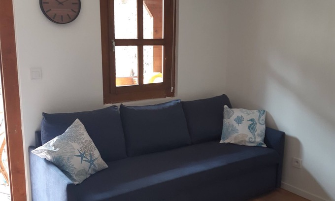 Dieppe Ski Chalet | COTTAGE BY THE SEA
