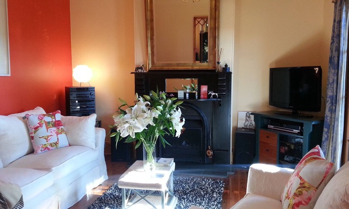 Rockdale Bed & Breakfast | Cottage Circa 1923 Homestay with Breakfast and Friendly Host