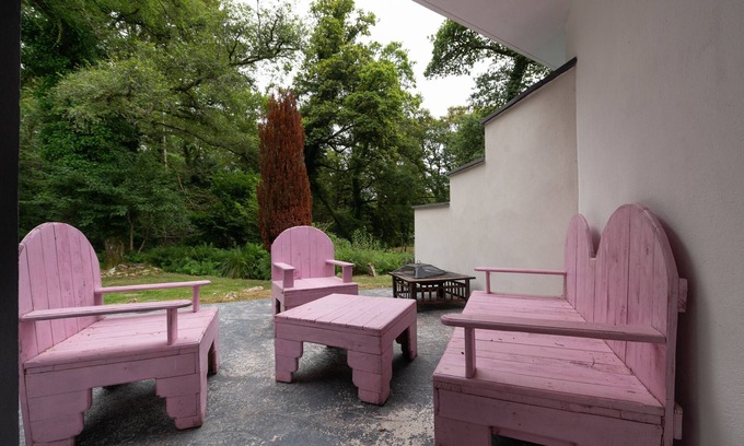 Meslan Cottage | Cottage "Domaine Moulin Blanc - Gîte Nominoë" with Private Terrace & Wi-Fi