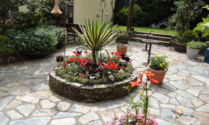 Lifton Cottage | Cottage-Ensuite-Garden view-Frankaborough