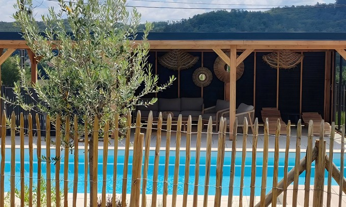 Voudenay Cottage | Cottage 'Gîte, Aux Portes Du Morvan' with Mountain View, Private Pool and Wi-Fi
