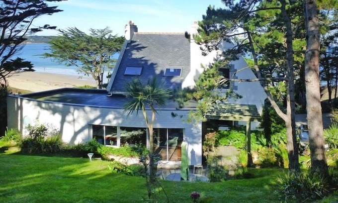 Locquirec House | Cottage in Locquirec with Beach Access
