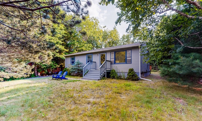 Otter Creek House | Cottage in the middle of Acadia with great deck - near trails, town & beaches