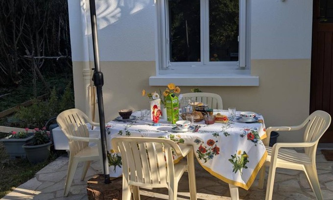 Charge Cottage | Cottage Les Tilleuls with Garden, Near Amboise