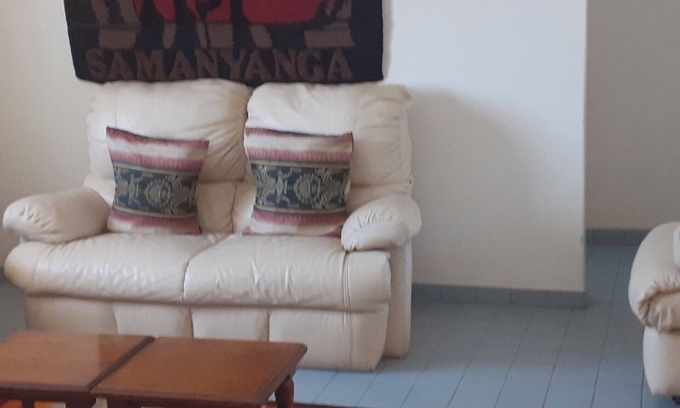 Harare House | Cottage - Sleeps 4, Pool & Private Parking