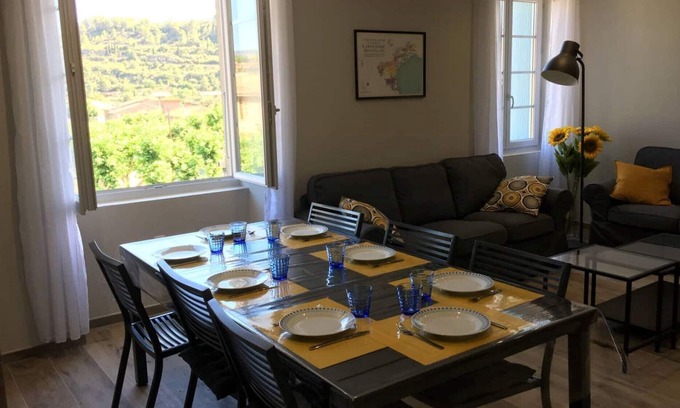 Lagrasse Apartment | Cottage with great views of Lagrasse