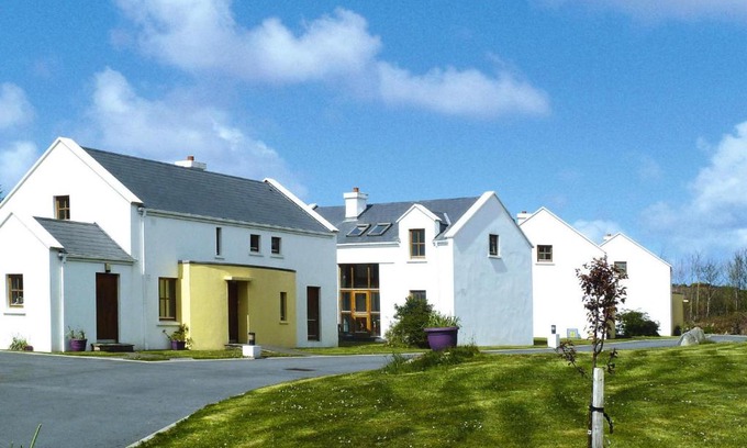 Achill Sound House | Cottages in Achill Sound Achill Island - EIR02100-FYA