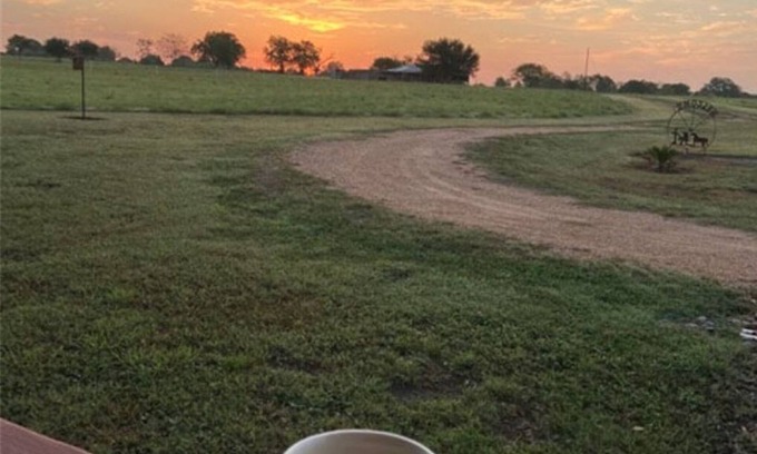 Burton Bed & Breakfast | Country Cabin 10 miles from Round Top