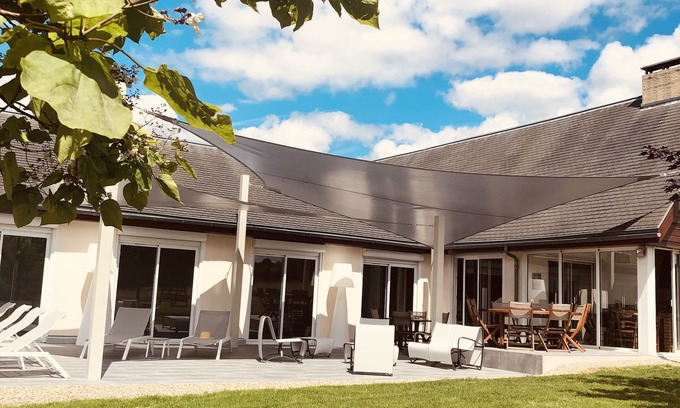 Cluis Villa | Country Cottage/Gite - CLUIS