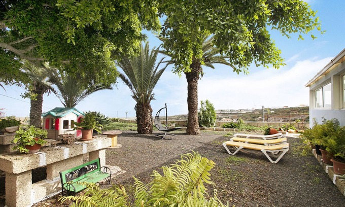 Arico Villa | Country House 'Finca Imoses Bailon' with Pool, Private Terrace and Wi-Fi