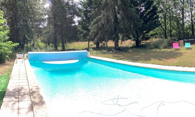 Eygurande-et-Gardedeuil Villa | Country House 'The Sanctuary' with Private Pool, Private Garden and Wi-Fi