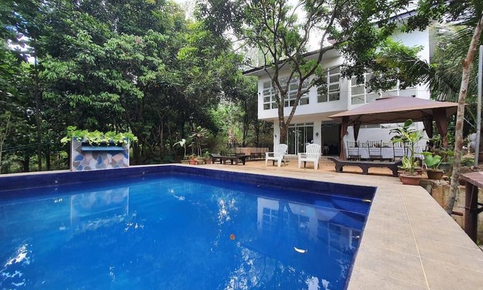 Antipolo Villa | Country Home w Private Pool at Antipolo