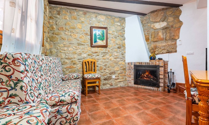 La Pobla de Benifassa House | Country House 'Casa Yayo' with Mountain View, Balcony and Wi-Fi