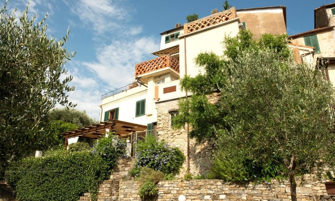 Diano San Pietro House | Country house among olive trees, modern and cozy, to enjoy the slow life