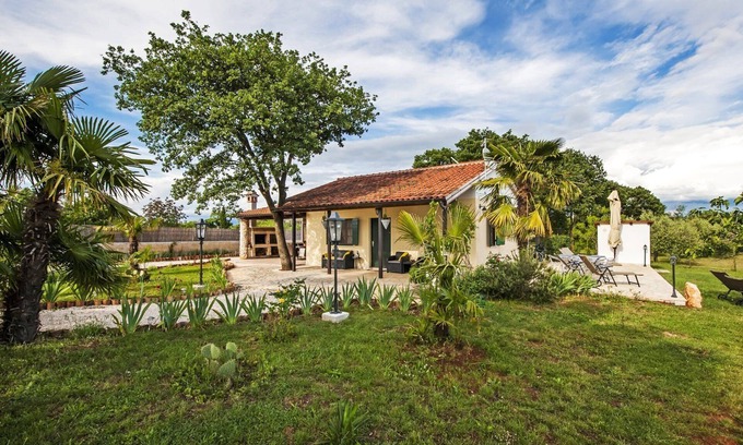 Rovinj Cottage | Country house with whirlpool and sauna near Rovinj