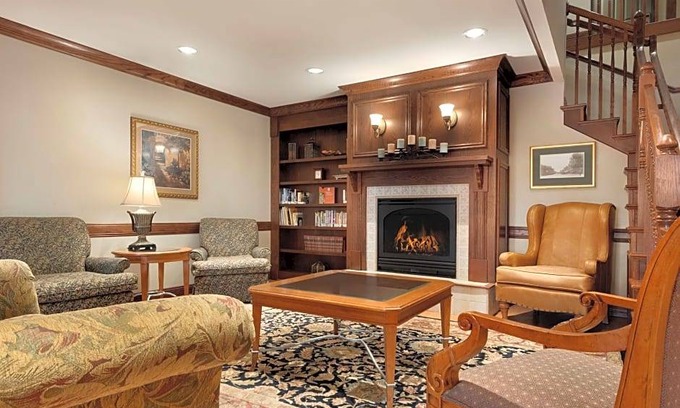 St. Cloud Hotel | Country Inn & Suites by Radisson, St. Cloud East, MN