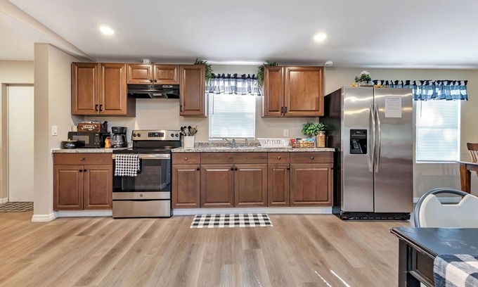 Arcadia House | Country Setting. Newly renovated double wide Home.