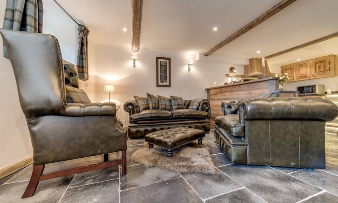 Sainte-Foy-Tarentaise Ski Chalet | Couple's getaway. Large (70m2) 1 bed in Sainte Foy Station.