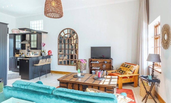 Cape Town City Centre Cottage | Couples · Characterful Cottage & Secure