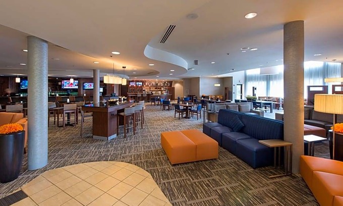 North Canton Hotel | Courtyard by Marriott Canton