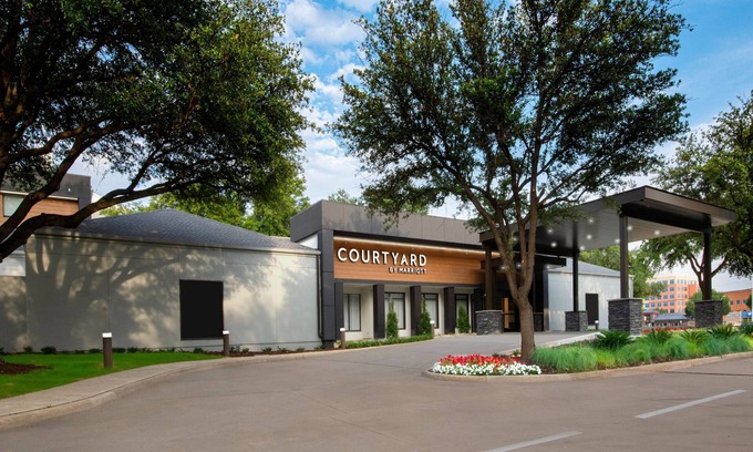 Plano Hotel | Courtyard by Marriott Dallas Plano Parkway at Preston Road