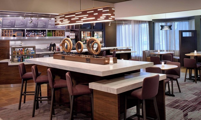Romulus Hotel | Courtyard by Marriott Detroit Metropolitan Airport Romulus