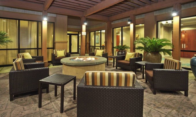 Gulfport Hotel | Courtyard by Marriott Gulfport Beachfront