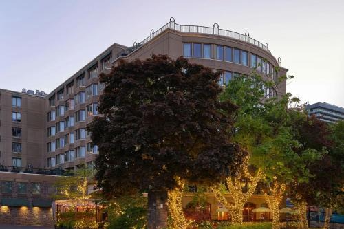 Downtown Halifax Hotel | Courtyard by Marriott Halifax Downtown