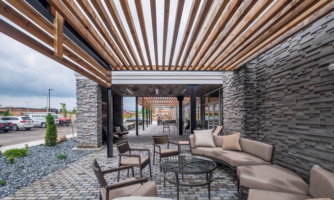 Toledo Hotel | Courtyard by Marriott Toledo West
