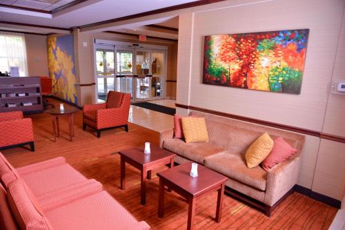 Middlebury Hotel | Courtyard Middlebury