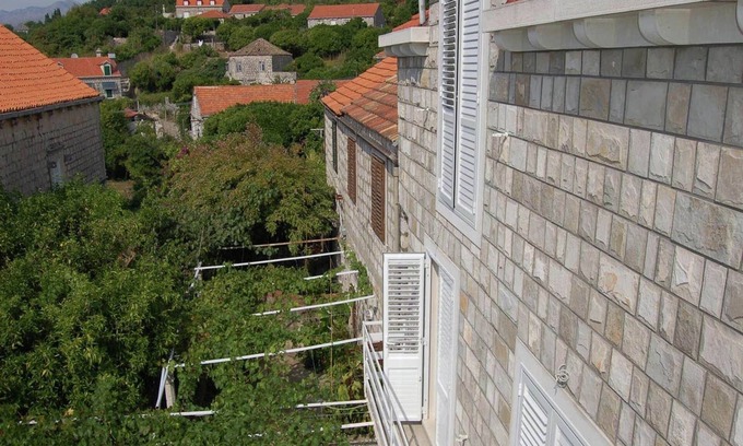 Lopud Island Apartment | Courtyard Stay in Town