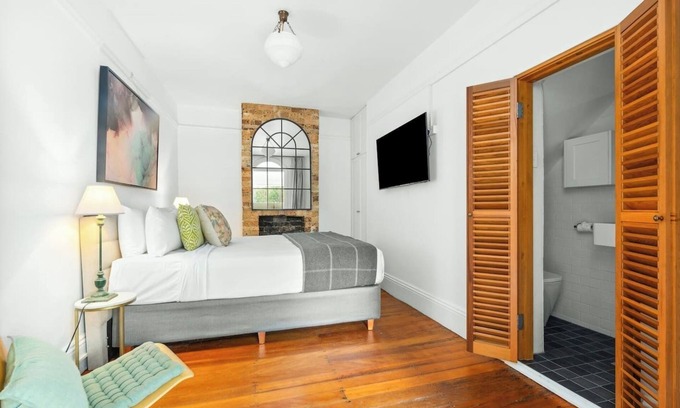 Paddington Apartment | Courtyard Studio Charm in the Heart of Paddington